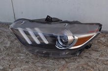 Laden Sie das Bild in den Galerie-Viewer, Frontscheinwerfer Ford FR3B13006B Xenon Links Scheinwerfer Headlight