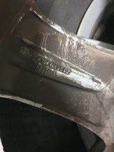 Load image into Gallery viewer, 1x Alufelge 17 Zoll 7.5" 5x112 47 5ET Glanz Silber A2044015502 Mercedes-Benz FEL9879948990uy