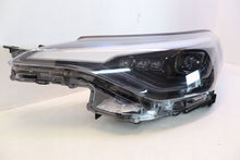Laden Sie das Bild in den Galerie-Viewer, Frontscheinwerfer Toyota C-Hr 81150YP280 Links Scheinwerfer Headlight SCH1724436875gi