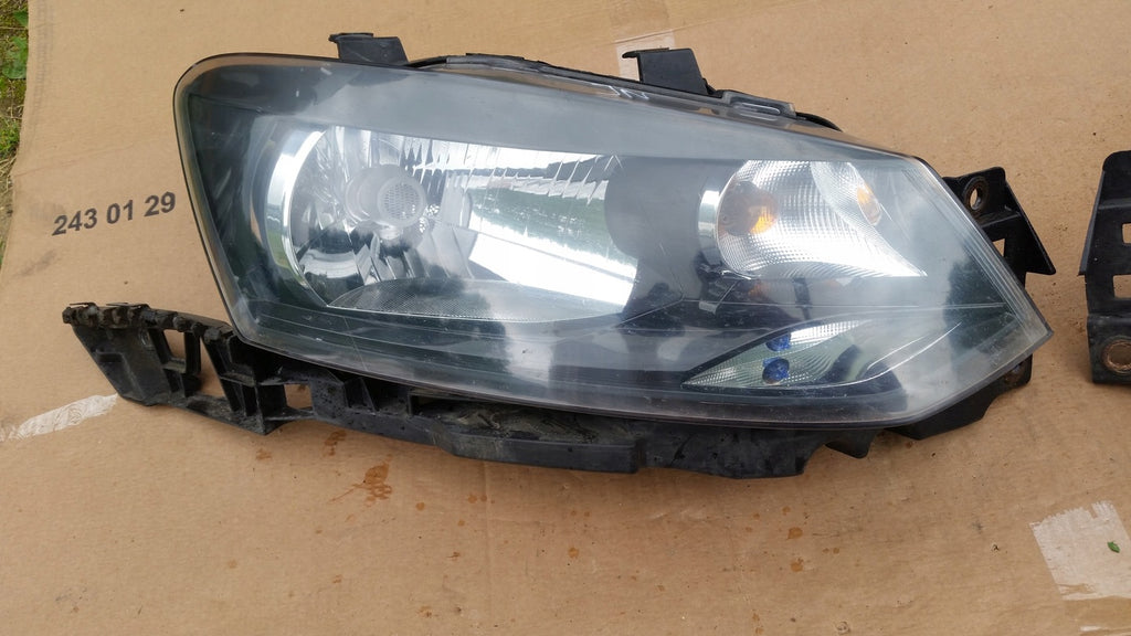 Frontscheinwerfer VW Polo 6r 6R1941015E 89093887 Halogen Rechts oder Links