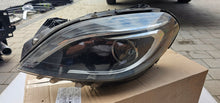 Laden Sie das Bild in den Galerie-Viewer, Frontscheinwerfer Mercedes-Benz W246 A2468207161 Xenon Links Headlight SCH2829441619xa