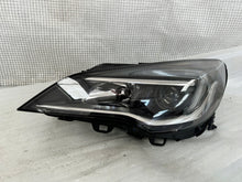 Laden Sie das Bild in den Galerie-Viewer, Frontscheinwerfer Opel Astra 39158005 LED Links Scheinwerfer Headlight SCH7005135959xi