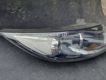 Laden Sie das Bild in den Galerie-Viewer, Frontscheinwerfer Kia Sportage 921023U270 01130404 Rechts Scheinwerfer Headlight SCH4783719925em