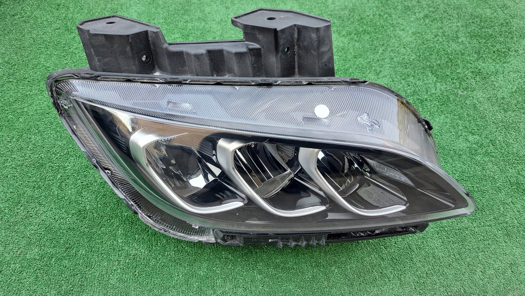 Frontscheinwerfer Hyundai Kona 92102J9600 Rechts Scheinwerfer Headlight