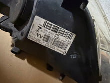 Load image into Gallery viewer, Frontscheinwerfer Renault Megane III 260600017 Links Scheinwerfer Headlight SCH8720949291ig