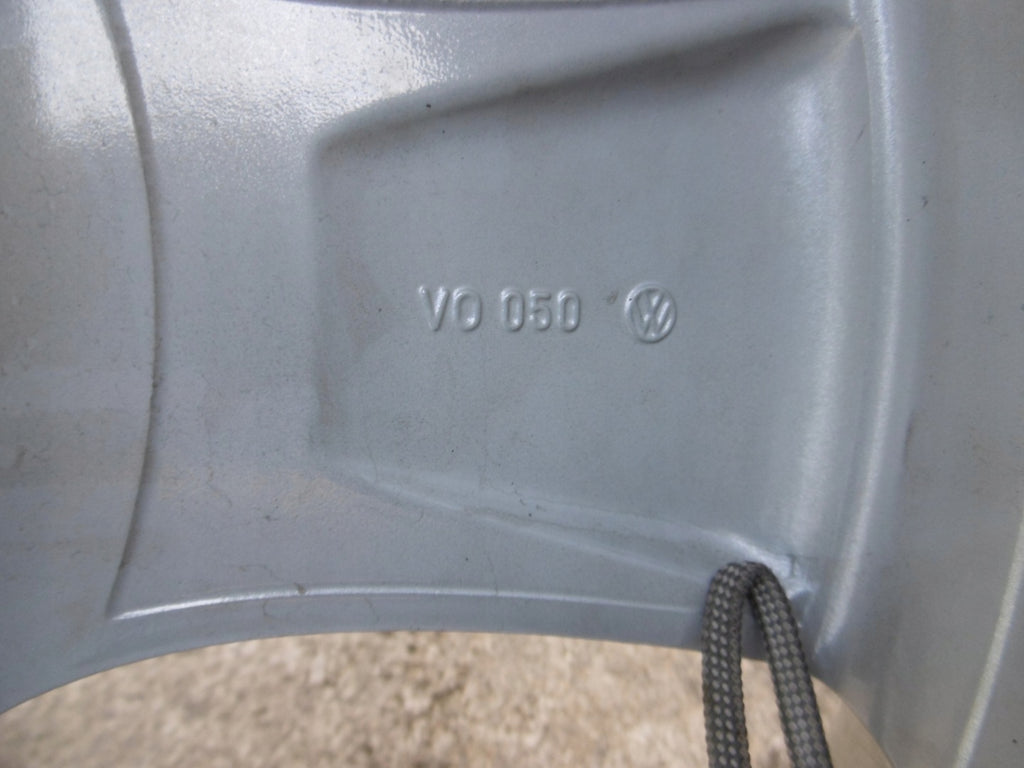 1x Alufelge 18 Zoll 8.0" 5x120 53ET KBA45431 VW Multivan Rim Wheel FEL7430644751iu