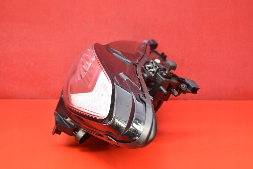 Frontscheinwerfer Ford Mondeo 1096201 Links Scheinwerfer Headlight SCH8906892642xl