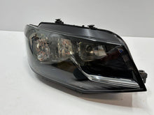 Load image into Gallery viewer, Frontscheinwerfer VW Caddy 2K1941016B Ein Stück (Rechts oder Links) Headlight SCH3321954022pi