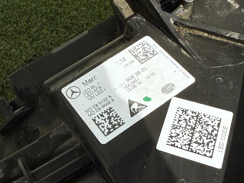 Frontscheinwerfer Mercedes-Benz A2479062603 Full LED Rechts Headlight SCH3842946228zb