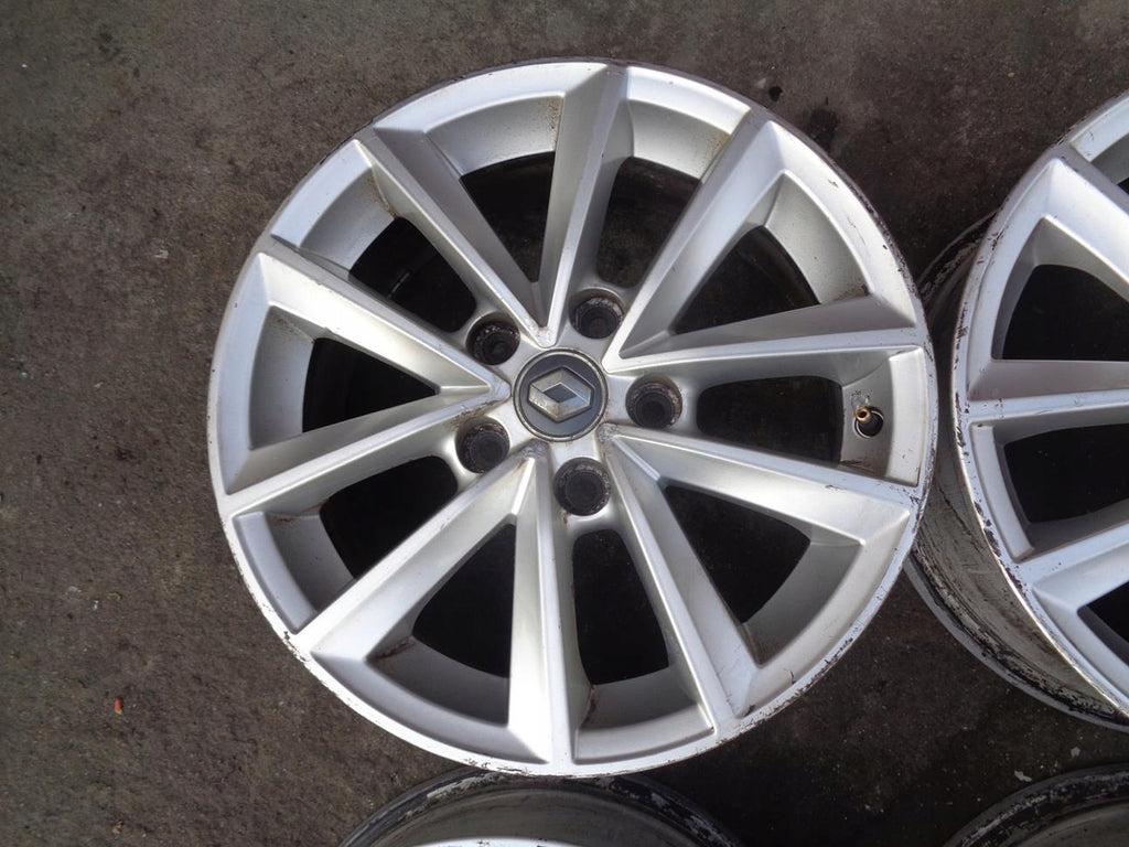 4x Alufelge 16 Zoll 6.5" 5x114.3 403001175R 403002347R Renault Megane I FEL7438242620um