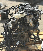 Laden Sie das Bild in den Galerie-Viewer, Motor Ford Kuga III YLDC 2.0 TDCI 150PS 110kW 160TKm 2021 Diesel Engine Komplett MOT3185482752kw