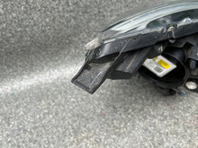 Load image into Gallery viewer, Frontscheinwerfer Mitsubishi 8301C959 Links Scheinwerfer Headlight SCH9085959492kf