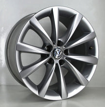 Laden Sie das Bild in den Galerie-Viewer, 4x Alufelge 18 Zoll 8.0" 5x112 30ET Glanz Silber 6867338 BMW 4 Rim Wheel FEL9449690776wr