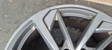 Load image into Gallery viewer, 1x Alufelge 19 Zoll 8Y0601025R Audi A3 Rim Wheel FEL5236272346nx