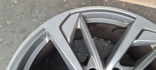 Laden Sie das Bild in den Galerie-Viewer, 1x Alufelge 19 Zoll 8Y0601025R Audi A3 Rim Wheel FEL5236272346nx