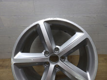 Load image into Gallery viewer, 1x Alufelge 18 Zoll 9.0&quot; 5x112 52ET Glanz Silber 8J0601025 Audi Tt Rim Wheel