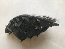 Laden Sie das Bild in den Galerie-Viewer, Frontscheinwerfer BMW F22 F23 7304462 Rechts Scheinwerfer Headlight SCH7660845338xa