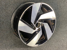 Laden Sie das Bild in den Galerie-Viewer, 1x Alufelge 18 Zoll 7.5&quot; 5x112 510807421F VW Golf Viii Rim Wheel