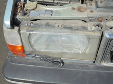 Load image into Gallery viewer, Frontscheinwerfer Volvo 740 AK-12-706067 Rechts Scheinwerfer Headlight SCH8409944465kt