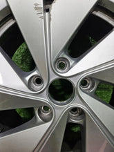 Laden Sie das Bild in den Galerie-Viewer, 1x Alufelge 16 Zoll 7.0&quot; 5x112 3J0601025 Seat Passat Rim Wheel