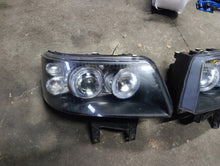Load image into Gallery viewer, Frontscheinwerfer VW T5 Ein Satz Scheinwerfer Headlight SCH6447063877bu