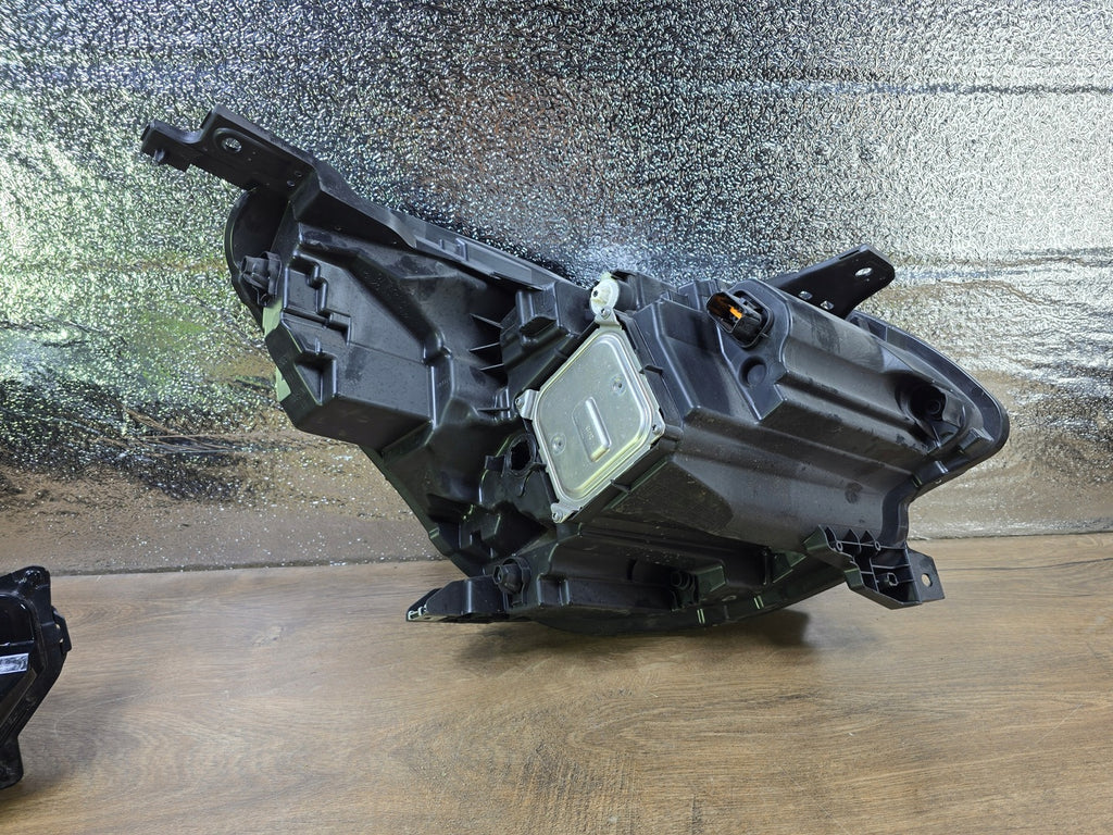 Frontscheinwerfer Renault Captur II 260608476 Ein Stück (Rechts oder Links) SCH7200104926kg