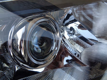 Laden Sie das Bild in den Galerie-Viewer, Frontscheinwerfer Renault Clio III 260104676 Rechts Scheinwerfer Headlight