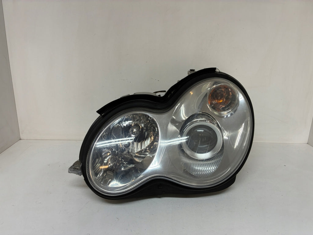 Frontscheinwerfer Mercedes-Benz W203 A2038203781 Links Scheinwerfer Headlight SCH8548879887uw