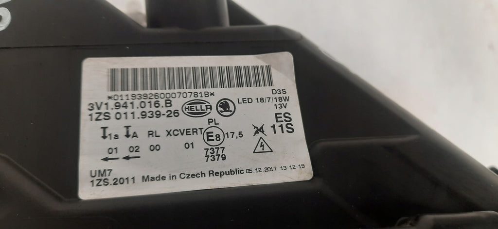 Frontscheinwerfer Skoda Superb III 3V1941016B Xenon Rechts Headlight