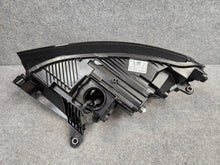 Laden Sie das Bild in den Galerie-Viewer, Frontscheinwerfer Skoda Enyaq IV 5LB941018 Rechts Scheinwerfer Headlight SCH1162426621um