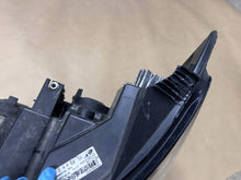 Load image into Gallery viewer, Frontscheinwerfer Renault Master 260607867R Links Scheinwerfer Headlight SCH9000069855me