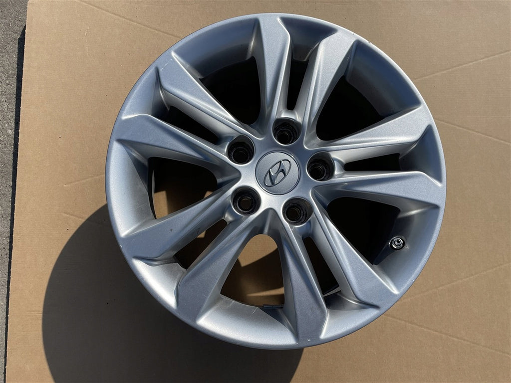 1x Alufelge 16 Zoll 6.5" 5x114.3 50ET 52910-A6320 Hyundai I30 Rim Wheel