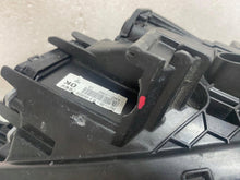 Laden Sie das Bild in den Galerie-Viewer, Frontscheinwerfer Hyundai I30 III 92101-G4100 LED Links Scheinwerfer Headlight SCH1956654875bd