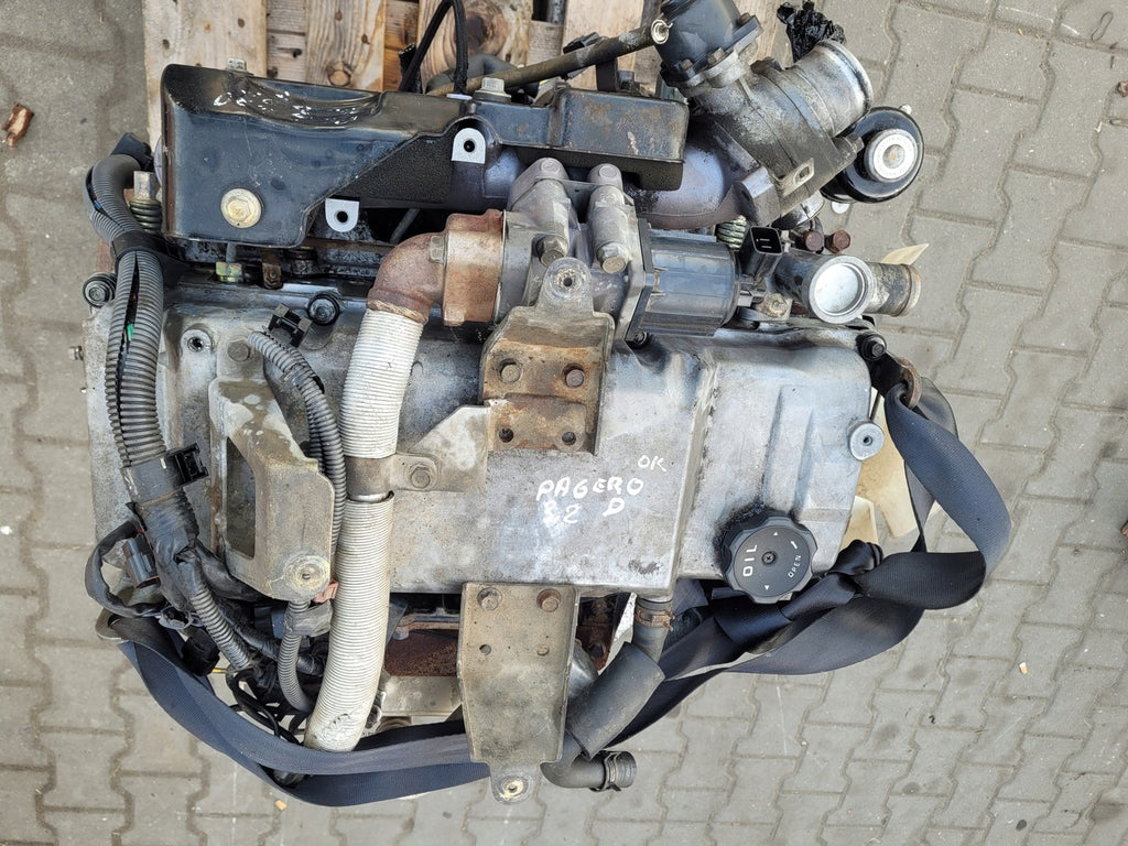 Motor Mitsubishi Renault Pajero IV 4M41 3.2 157TKm Diesel Engine Komplett