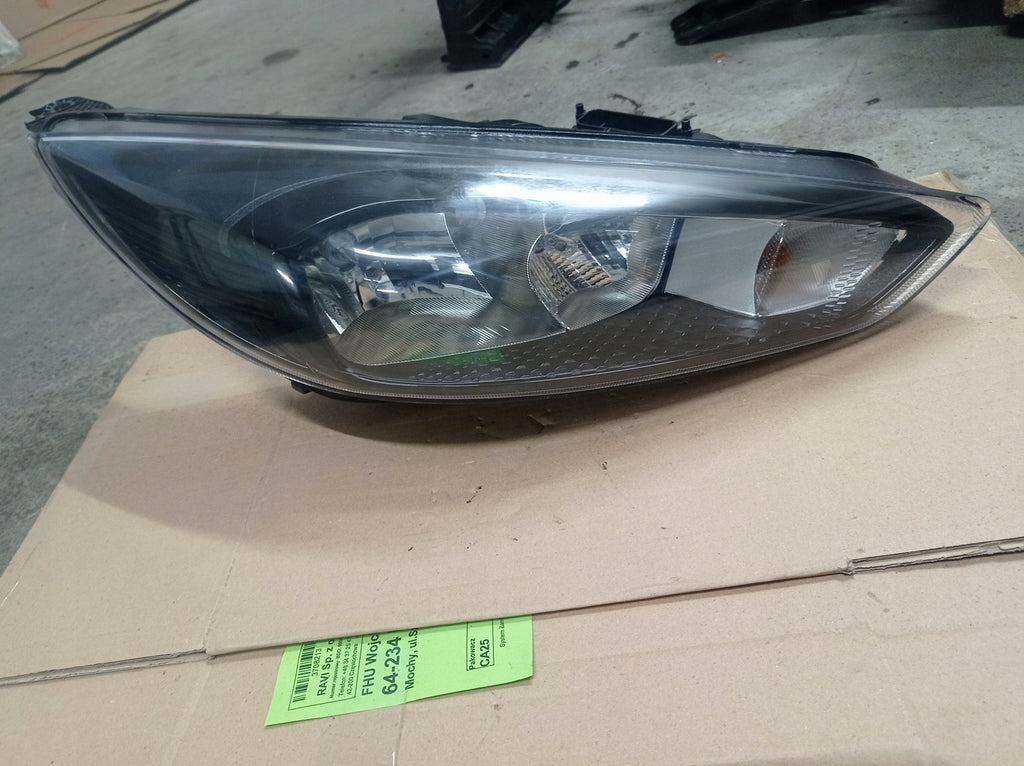 Frontscheinwerfer Ford Focus F1EB-13W029-EC Rechts Scheinwerfer Headlight