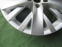 Laden Sie das Bild in den Galerie-Viewer, 1x Alufelge 17 Zoll 7.0" 5x112 43ET Glanz Silber 5N0601025AC VW Tiguan Rim Wheel FEL2424325178lp
