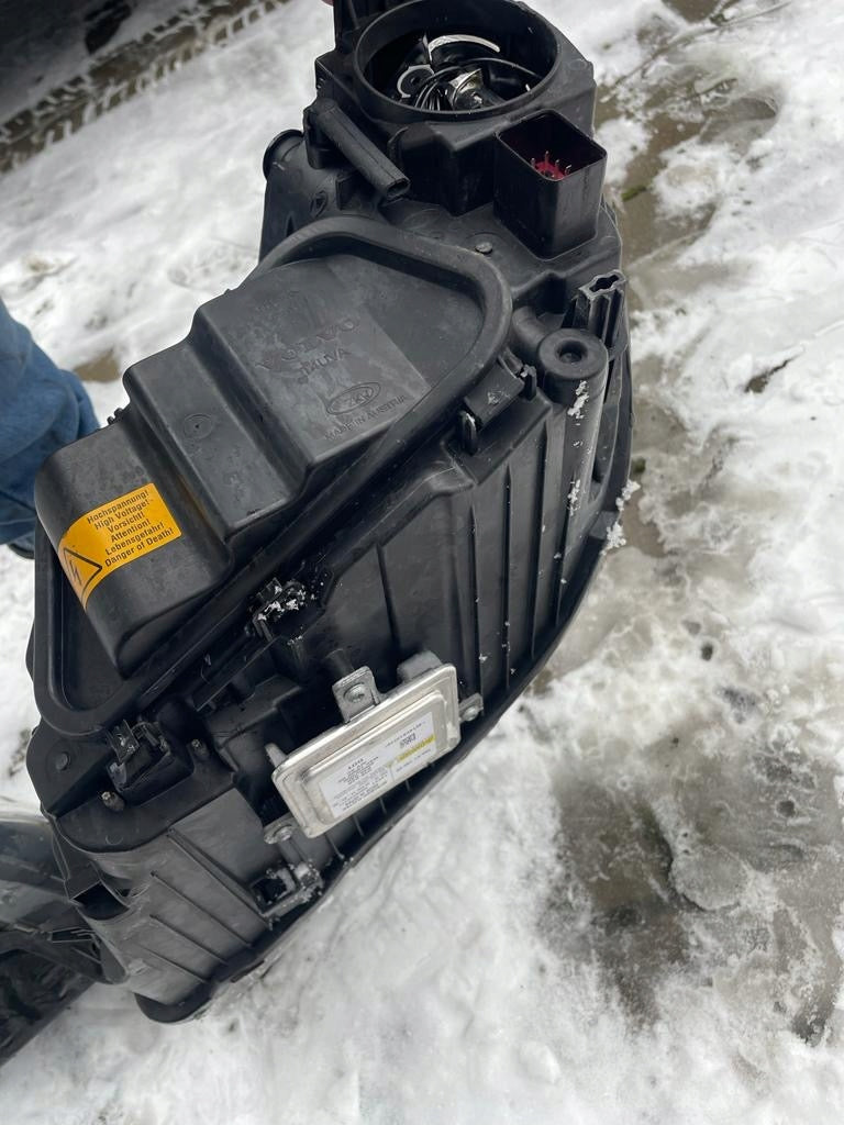 Frontscheinwerfer Volvo V40 Xenon Ein Stück (Rechts oder Links) Headlight SCH1709974325zw