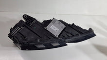 Laden Sie das Bild in den Galerie-Viewer, Frontscheinwerfer Skoda Octavia III 5E1941015E LED Links Scheinwerfer Headlight SCH7942706798bz