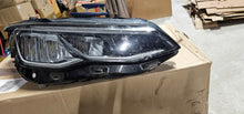 Load image into Gallery viewer, Frontscheinwerfer VW Golf VIII 5H1941006B Rechts Scheinwerfer Headlight SCH5688318256gt
