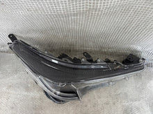 Laden Sie das Bild in den Galerie-Viewer, Frontscheinwerfer Toyota Corolla 81110-02S70 Full LED Rechts Headlight SCH6337361137kd