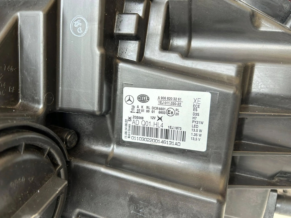 Frontscheinwerfer Mercedes-Benz Sprinter 906 9068203261 Rechts Headlight