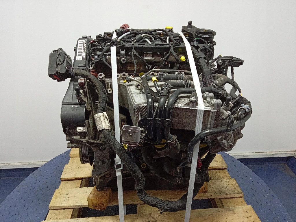 Motor VW Passat B8 DFG 2.0 TDI 150PS 2018 Diesel Engine Komplett