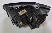 Laden Sie das Bild in den Galerie-Viewer, Frontscheinwerfer Audi A4 B6 89310249 Xenon Rechts Scheinwerfer Headlight