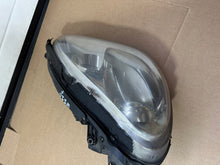 Laden Sie das Bild in den Galerie-Viewer, Frontscheinwerfer Mercedes-Benz W220 A2208202461 Xenon Rechts Headlight