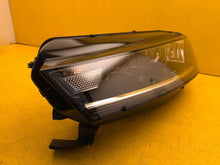 Laden Sie das Bild in den Galerie-Viewer, Frontscheinwerfer Skoda Octavia IV 5E4941015 LED Links Scheinwerfer Headlight SCH3061935445sj