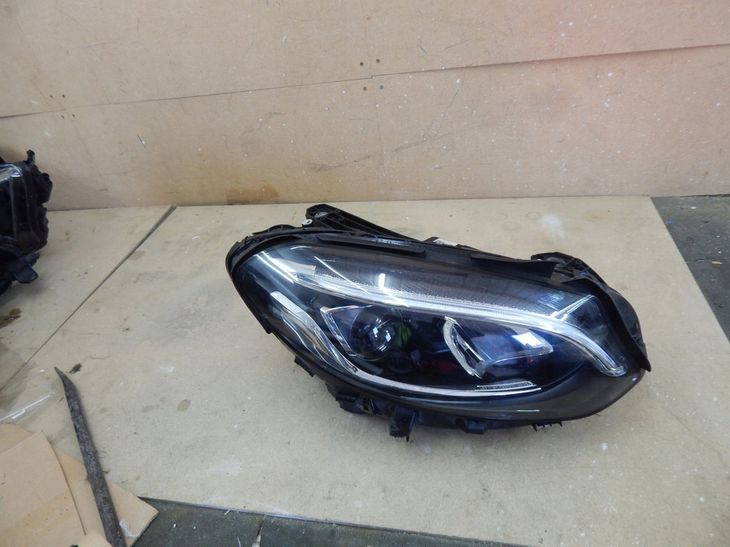 Frontscheinwerfer Mercedes-Benz W246 A2469067001 LED Rechts Headlight SCH3473096530ng