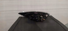 Laden Sie das Bild in den Galerie-Viewer, Frontscheinwerfer Renault Megane III 260609855R Links Scheinwerfer Headlight SCH4925174017ba