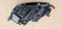 Laden Sie das Bild in den Galerie-Viewer, Frontscheinwerfer Skoda Octavia IV 5E4941018A Rechts Scheinwerfer Headlight SCH4262289471oo