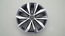 Laden Sie das Bild in den Galerie-Viewer, 1x Alufelge 17 Zoll 7.0" 5x112 2GA601025 VW T Roc Troc Rim Wheel FEL4934374145cr