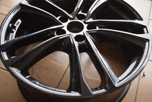 Load image into Gallery viewer, 1x Alufelge 19 Zoll 7.5" 5x114.3 49 5ET 52910-2W400 Hyundai Santa I Fe Rim Wheel FEL6478463068ad